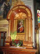 Кіот з іконою богородиці замилування