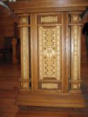 Бічна стінка аналою з різьбленням