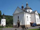 Дзвіниця і церква. Вигляд із заходу