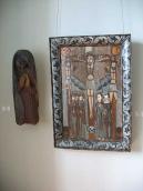 Скульптура святоі та ікона «Розп’яття»