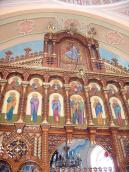 Центральна частина іконостаса