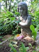 Дитячий надгробок