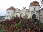 2009 р. Ліва частина головного фасаду.…