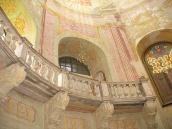 Балкон-хори під куполом