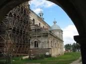 2011 р. Південна нава. Вигляд крізь…