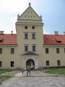 Надбрамна башта