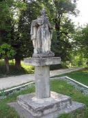 Скульптура святого біля замку