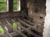 Зруйноване міжповерхове перекриття
