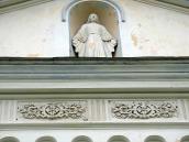 Скульптура богородиці милосердної