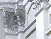 Капітелі пілястр