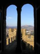 2004 р. Інтер’єр вікна в східній стіні…