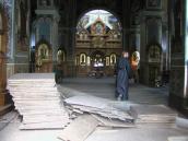 Вид на вівтар у процесі реставрації