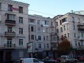 Центральна частина головного фасаду