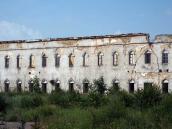 Центральна частина головного фасаду (2)