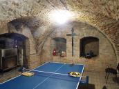 Торцева стіна крипти