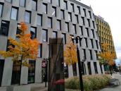 24. Будівля медичного центру, студія…