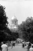 1983 р. Собор у перспективі вулиці