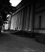 1983 р. Головний фасад в ракурсі