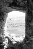 1989 р. Вид на двір замку крізь двері…