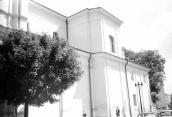 1990 р. Бічний фасад. Вигляд з…