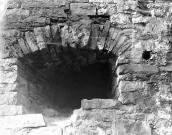 Бійниця нижнього ярусу башти 4