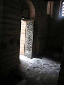 2005 р. Західний вхід до церкви. Сніг…