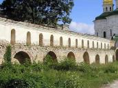 2005 р. Прясло на південь від церкви…