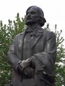 Півпостать