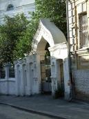 2007 р. Брама з боку…