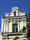 Фрагмент 3-го поверху і бічний фронтон