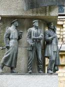 2007 р. Скульптури (солдат, робітник,…