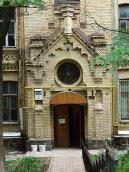 2007 р. Вхід в центрі західного фасаду