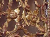 Різьблення середньої частини правої…