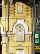 Фрагмент наріжної грані фасаду