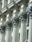 Капітелі півколон