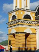 Нижні яруси дзвіниці