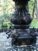 2007 р. Постамент