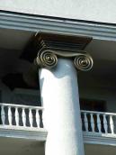 Іонічна капітель колони