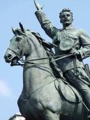 Півпостать