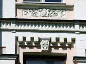 № 37. Рельєфна прикраса 3-го поверху