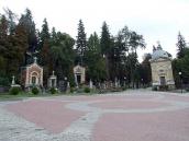 2007 р. Площа при головній брамі