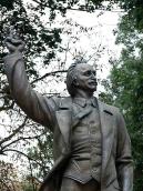 Півпостать