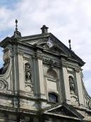 Верхня частина головного фасаду