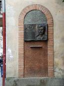 2007 р. Меморіальна дошка О.Ольжичу