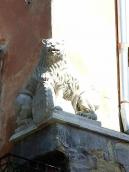 Скульптура лева з датою 1786