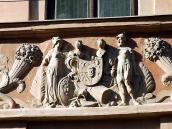 Центральна частина рельєфного фриза