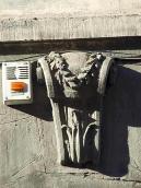 Рельєфна прикраса над вікном 1-го…