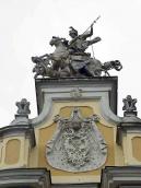 Центральна частина фронтону