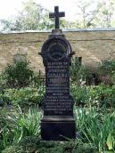 Могила В.Ліницького (+1741)