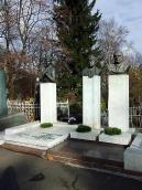 Могила Кальченко Г.Н. ( – 1975) та її…